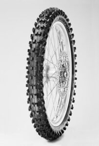Pirelli Scorpion MX32 Mid Soft - 80/100-R21 na Sur-Ron X/L1e/Talaria Sting