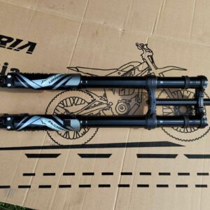 Přední vidlice Factory na Sur-Ron X/L1e/Talaria Sting