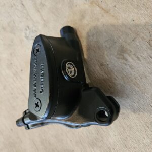 brzdová pumpa Levá  bez příslušenstvý STING PRO Talaria