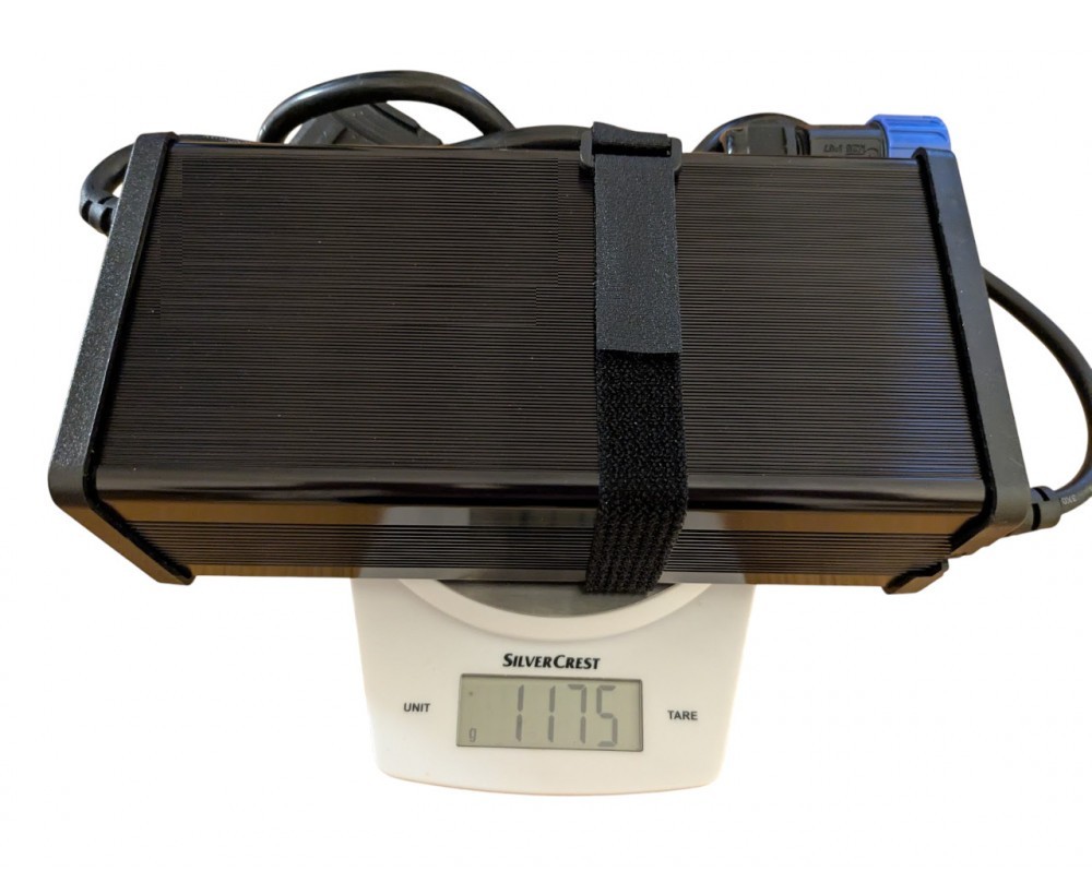 Rychlá cestovní nabíječka Talaria Sting Pro MX5 – 72V 15A